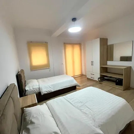 Kmk 아파트 티라나